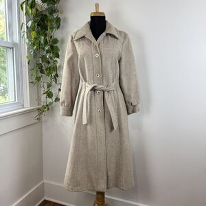 Vintage 1970s Oatmeal Wool Tweed Hourglass A-Line Belted Princess Trench Coat